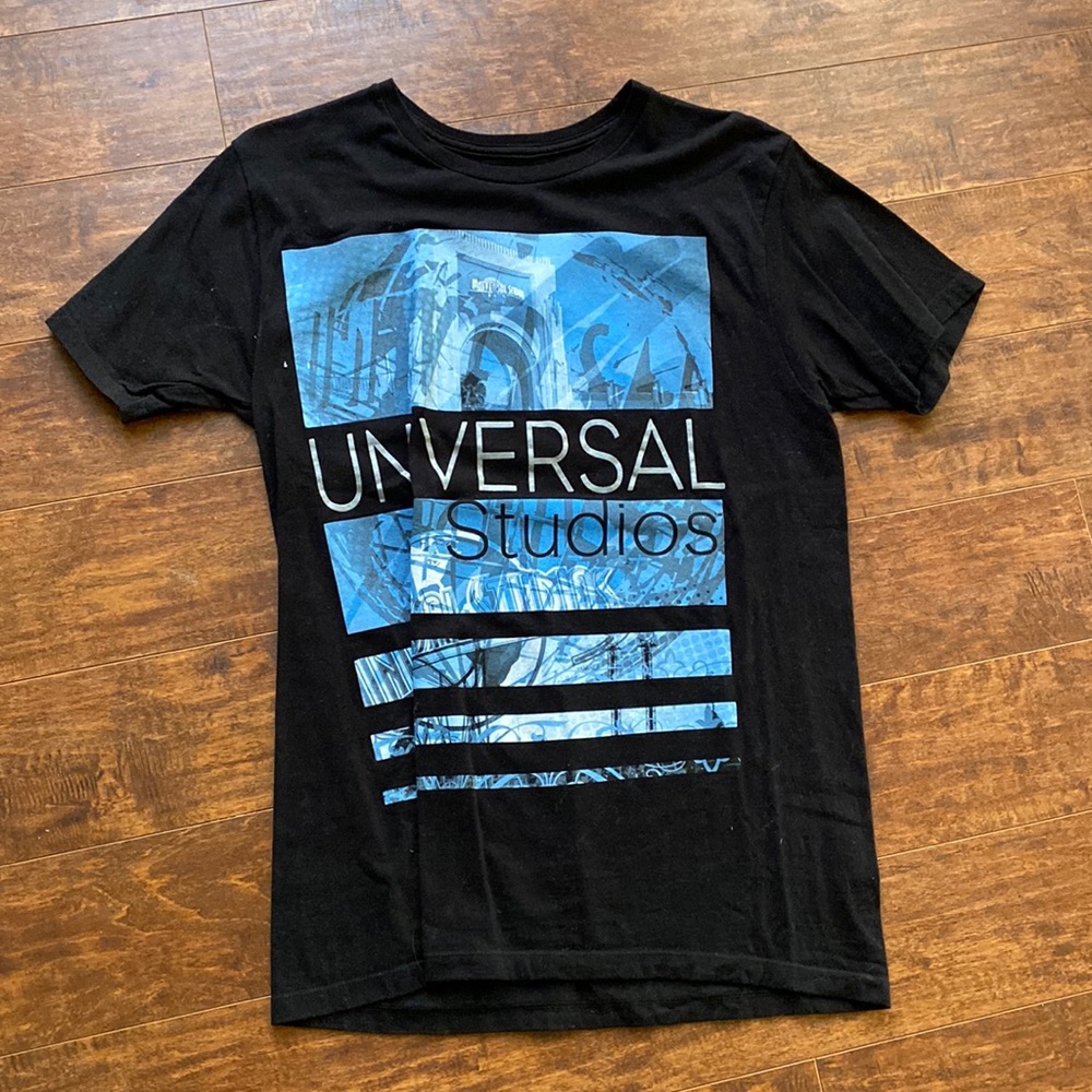 NWOT Universal Studios T Shirt